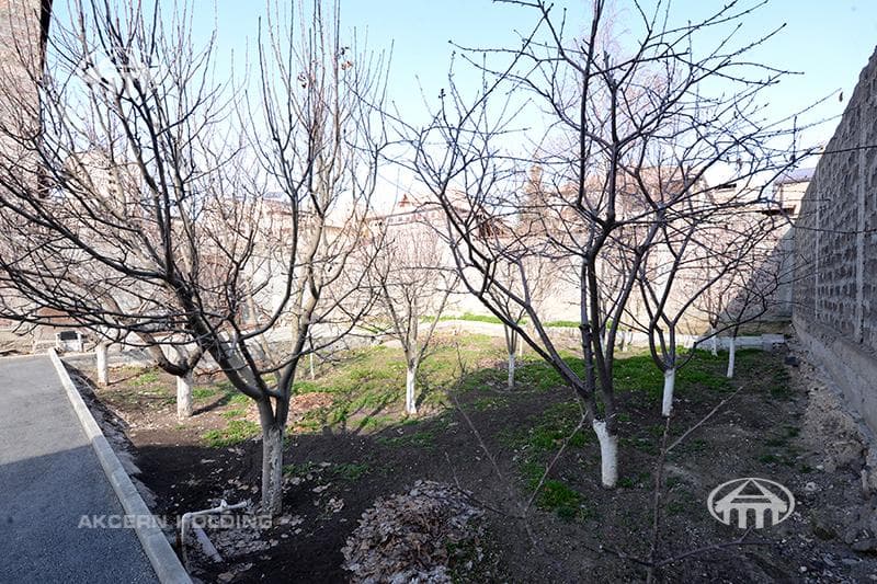 Особняк · 4 комн. · 261 м² · Давташен