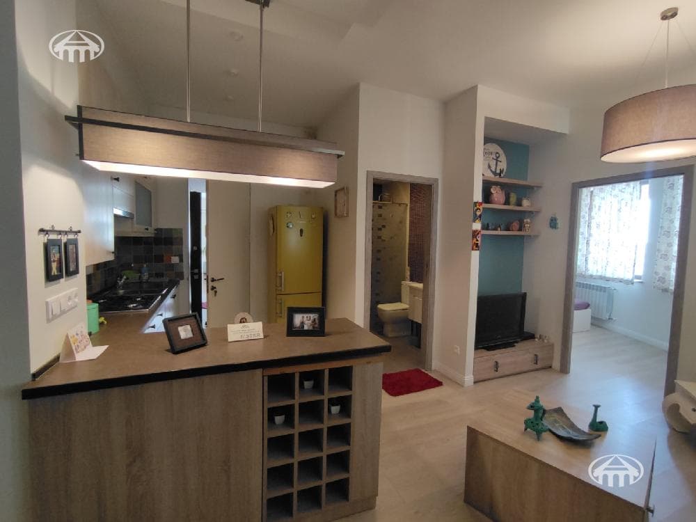 Квартира · 1 комн. · 42 м² · Кентрон