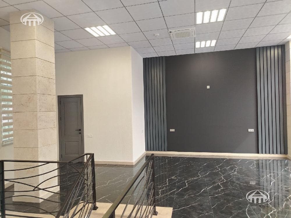 Խանութ · 110 մ² · Կենտրոն