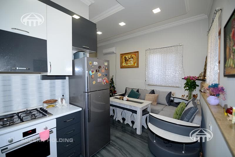 House · 4 rooms · 185 m² · Arabkir