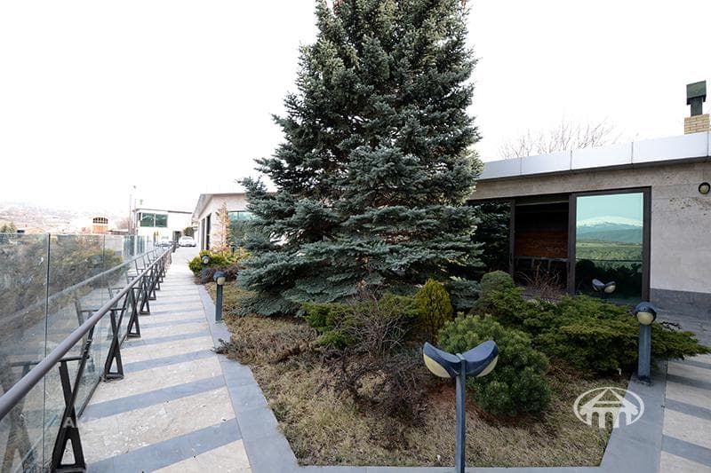 Առանձնատուն · 6 սեն. · 799 մ² · Քարաշամբ