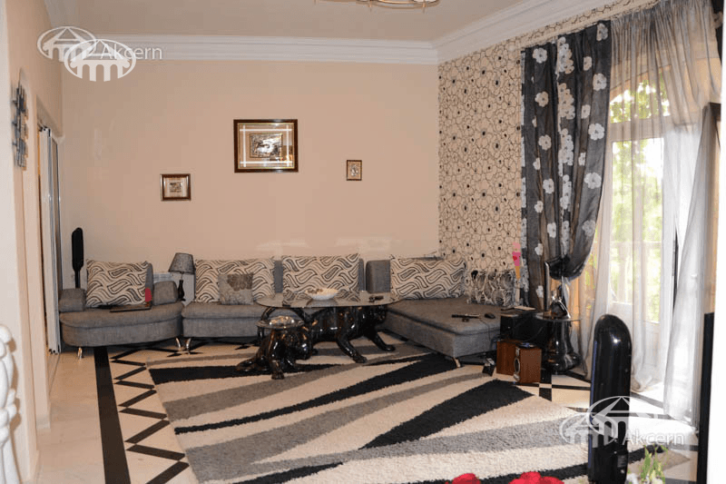 Mansion · 7 rooms · 560 m² · Kentron