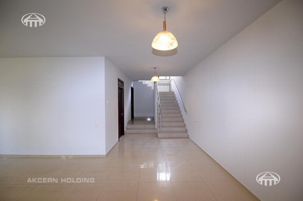 Mansion · 4 rooms · 300 m² · Nork-Marash — photo 28 / 34