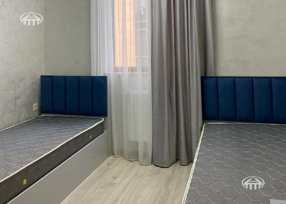 Квартира · 3 комн. · 54 м² · Кентрон