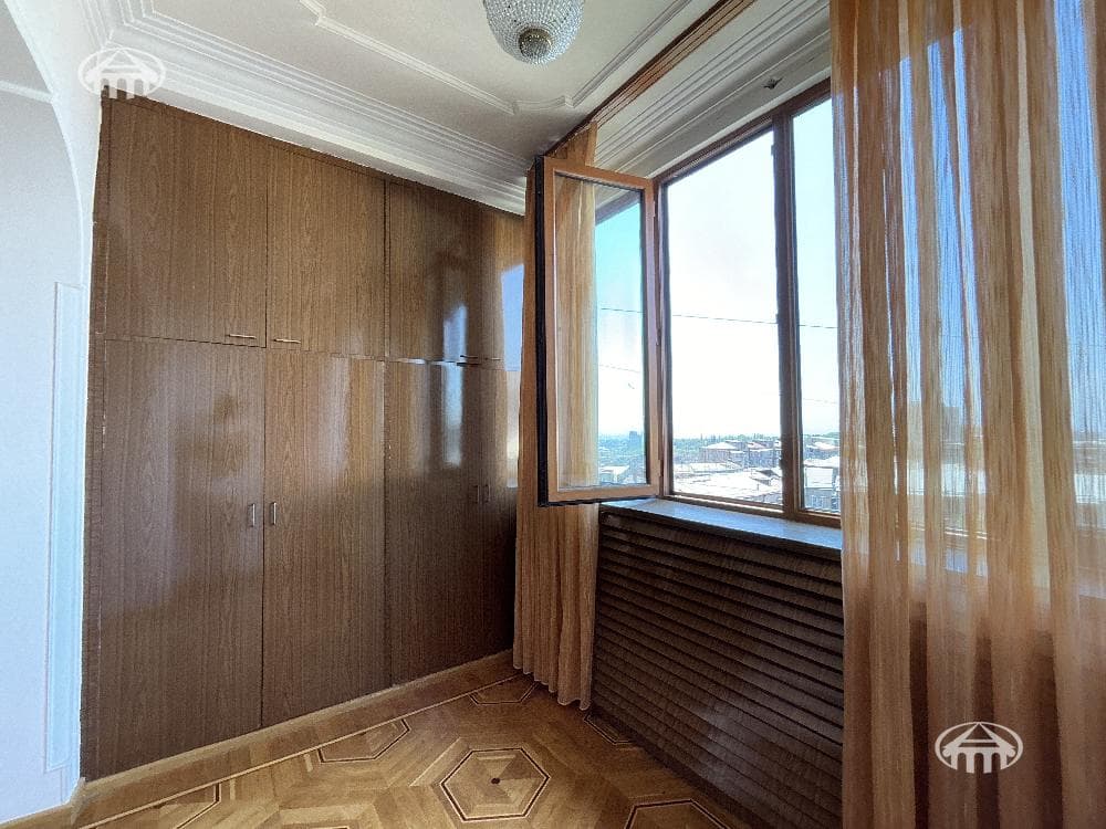 Квартира · 3 комн. · 96 м² · Арабкир