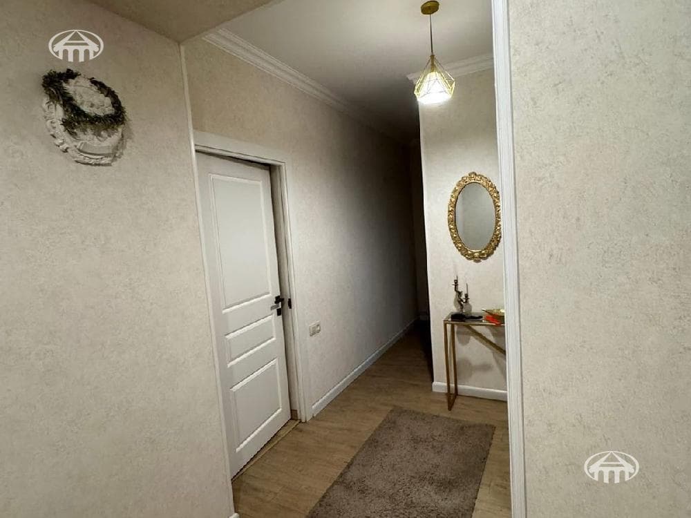Retail · 265 m² · Oshakan