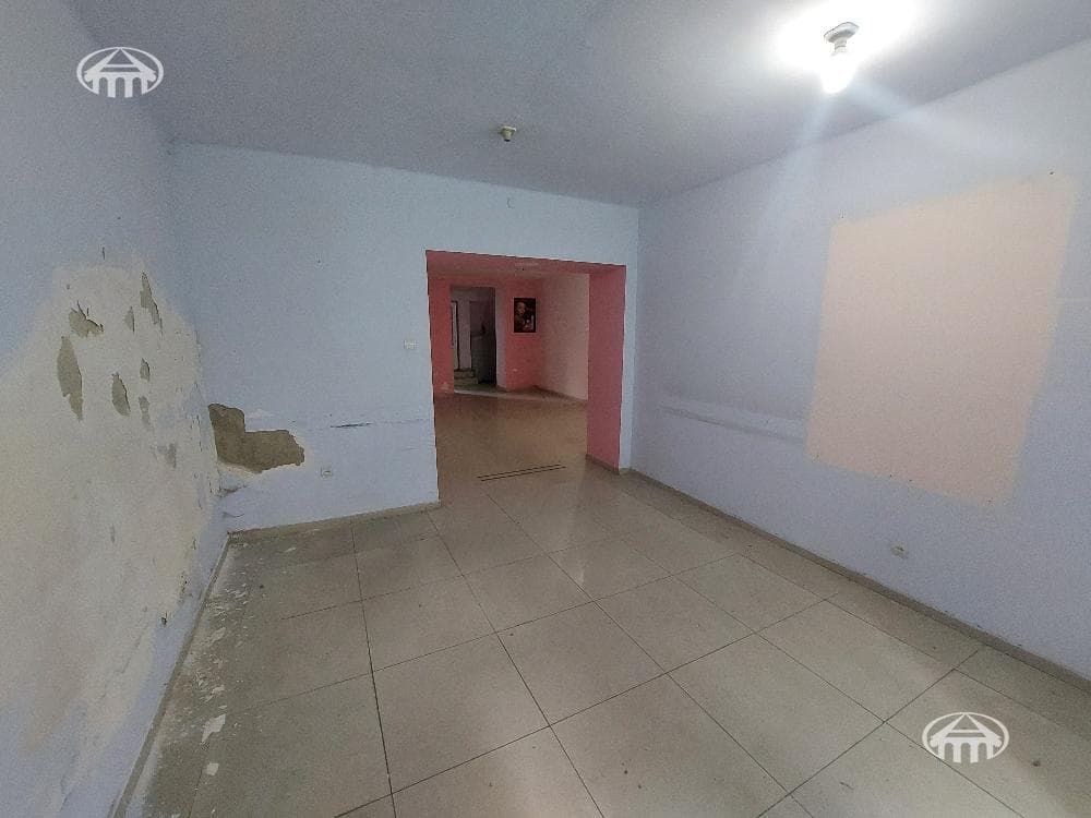 Магазин · 71 м² · Кентрон