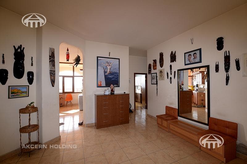 Mansion · 9 rooms · 560 m² · Kentron