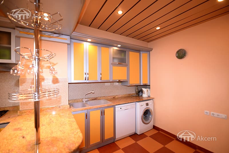 Квартира · 2 комн. · 72 м² · Кентрон