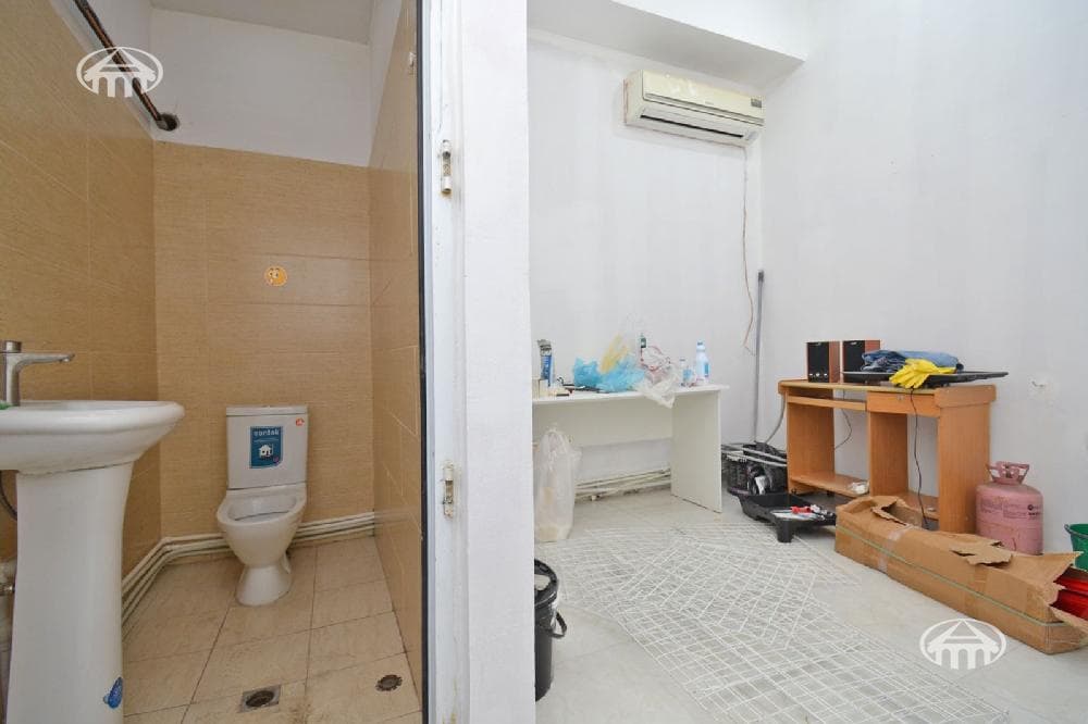 Retail · 308 m² · Ajapnyak