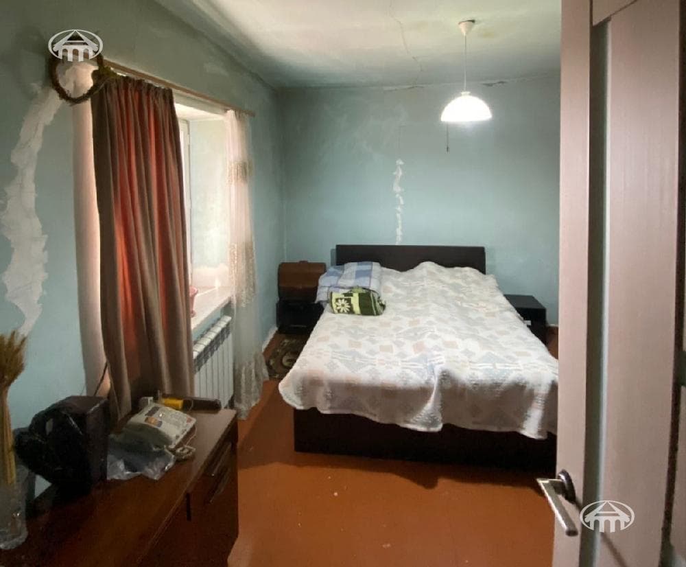House · 6 rooms · 240 m² · Erebuni