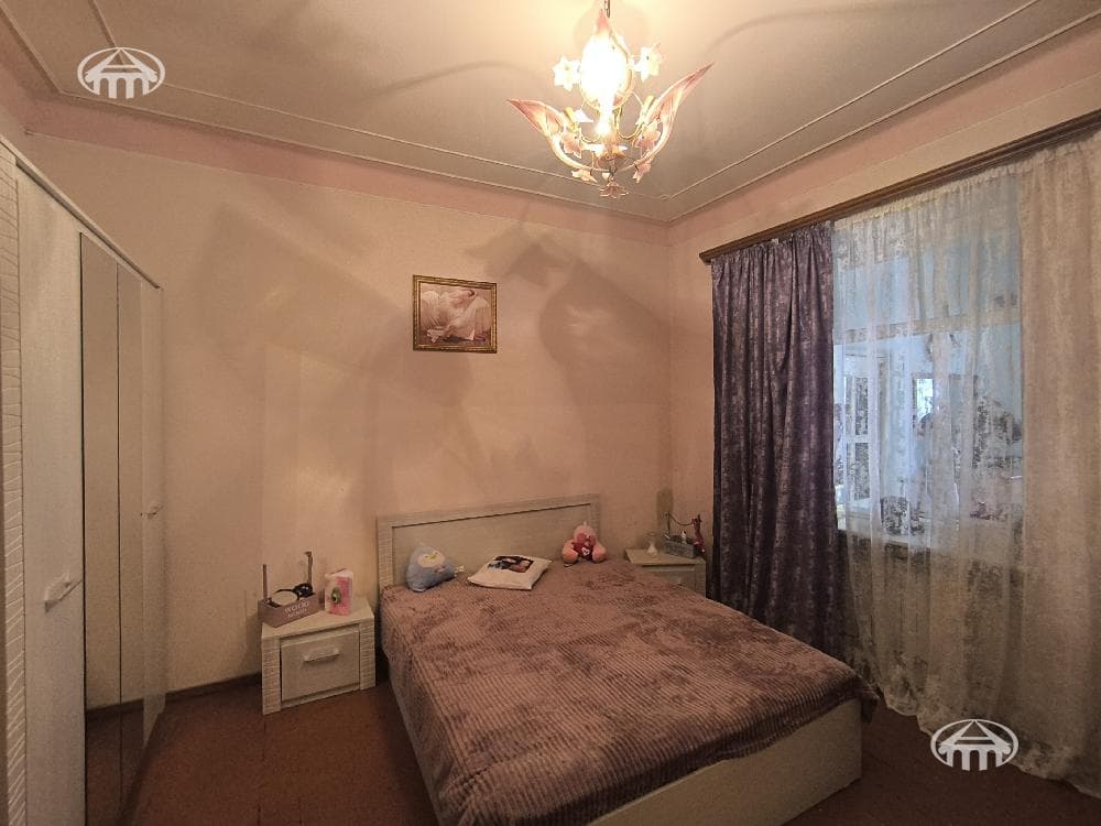 Дом · 6 комн. · 376 м² · Аван