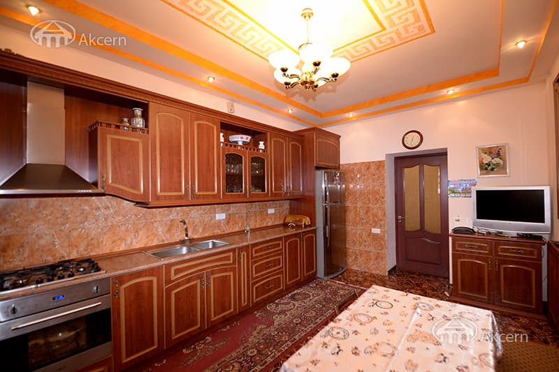Квартира · 5 комн. · 251 м² · Арабкир