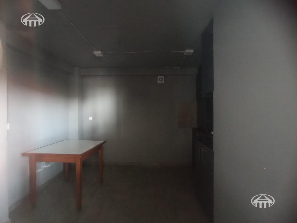 Car service · 300 m² · Davtashen