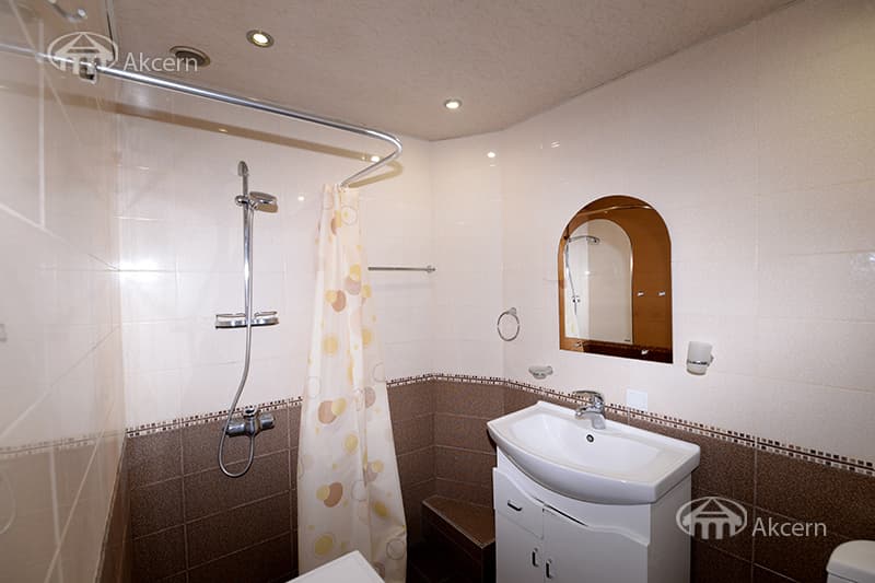 Apartment · 2 rooms · 58 m² · Kentron