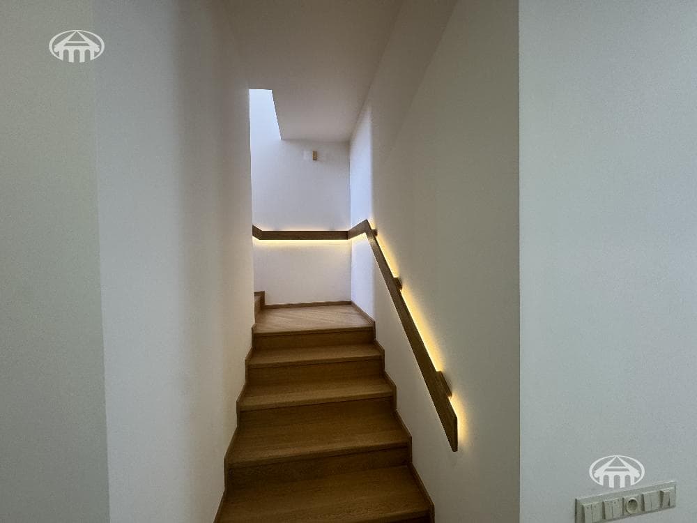 Townhouse · 4 rooms · 292 m² · Arabkir