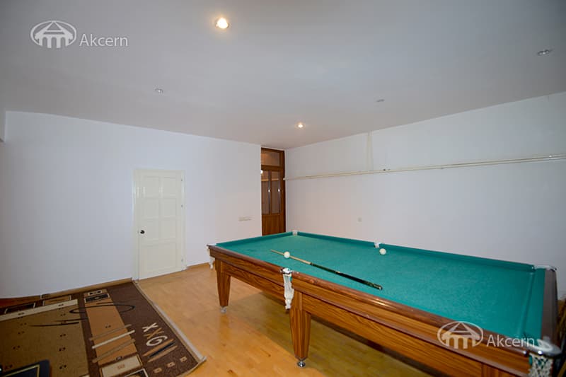 Mansion · 5 rooms · 280 m² · Parakar
