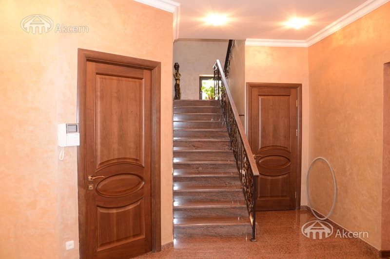Дом · 4 комн. · 220 м² · Норк-Мараш