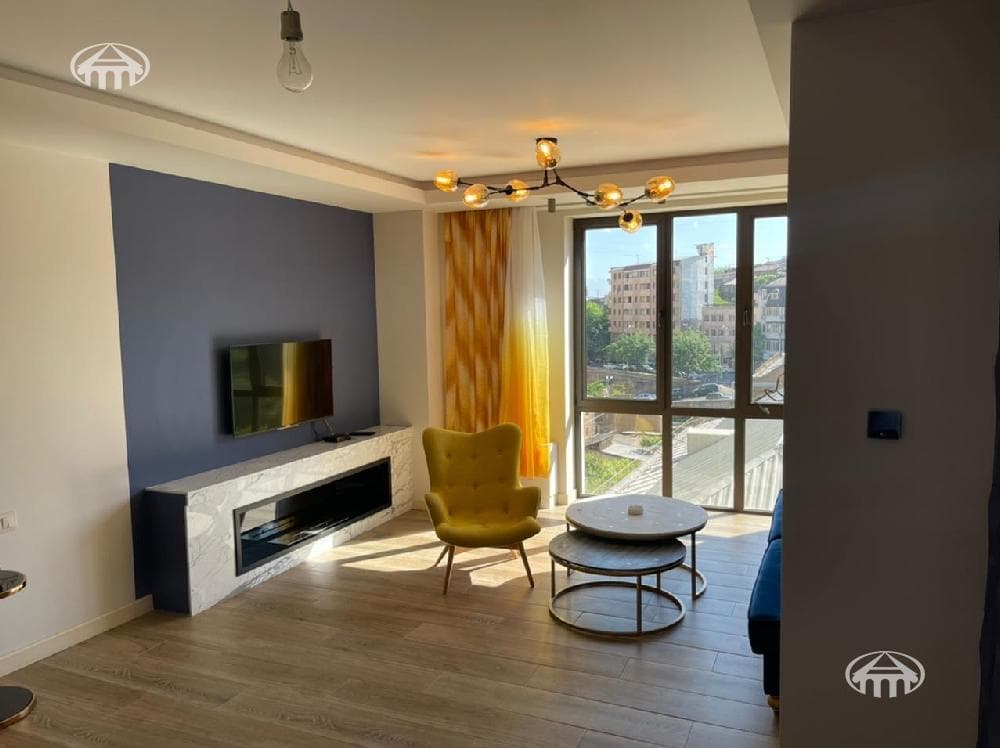 Apartment · 2 rooms · 85 m² · Kentron