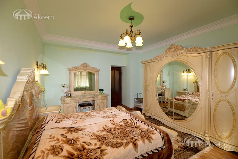 Квартира · 5 комн. · 251 м² · Арабкир