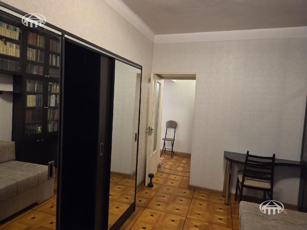 Apartment · 4 rooms · 106 m² · Kentron