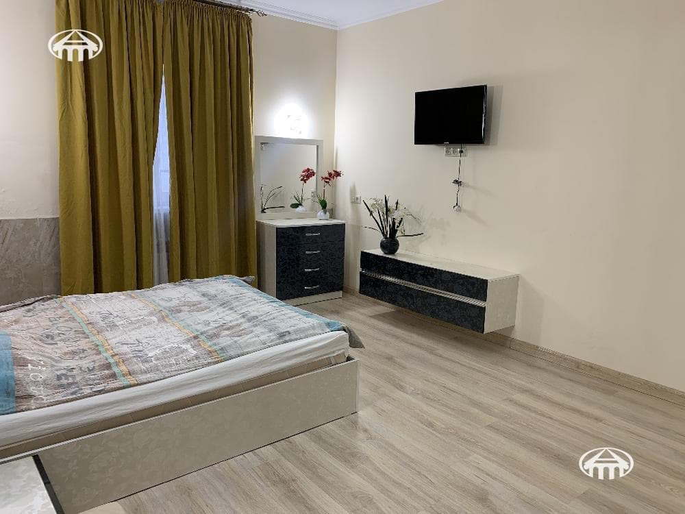 Дом · 8 комн. · 401 м² · Арабкир