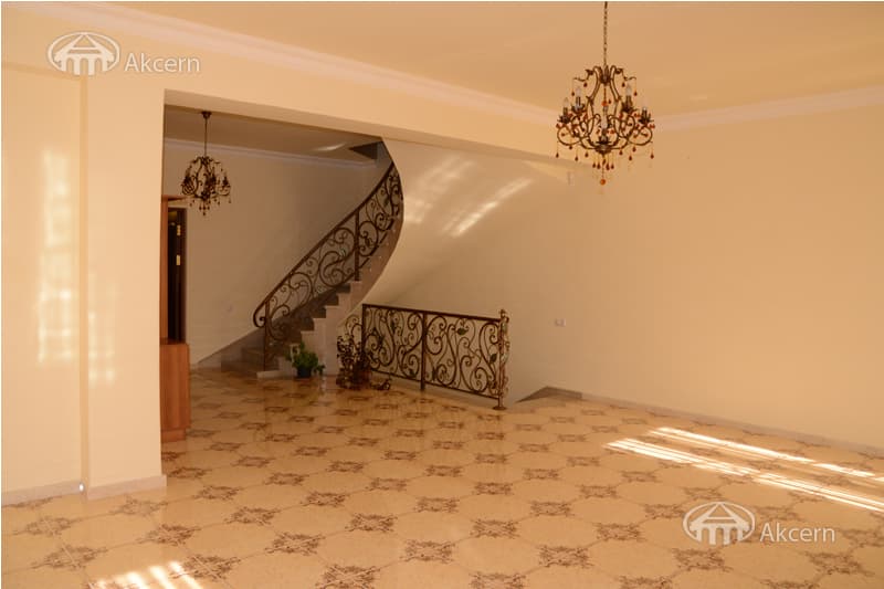 Other · 303 m² · Arabkir