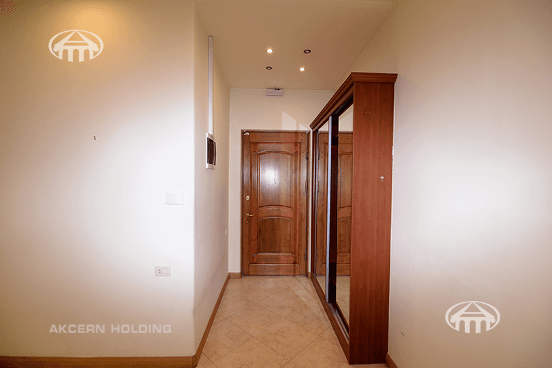 Mansion · 7 rooms · 243 m² · Kentron