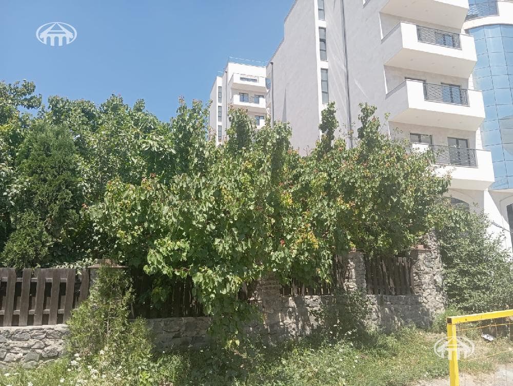 Office · 300 m² · Kentron