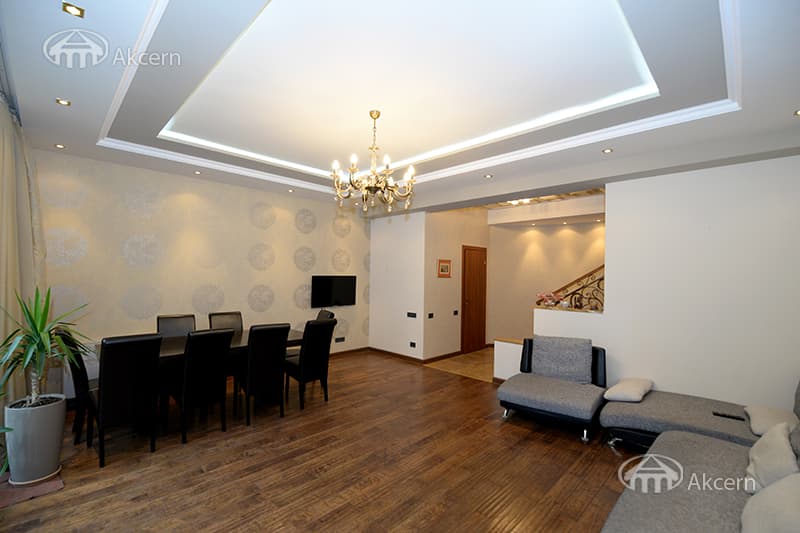Дом · 4 комн. · 210 м² · Канакер-Зейтун