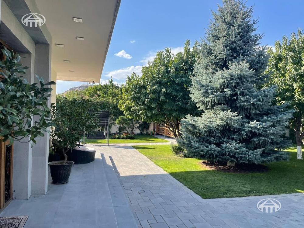 Mansion · 5 rooms · 314 m² · Ptgni