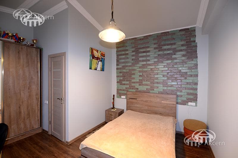 Hotel · 5 rooms · 540 m² · Kentron