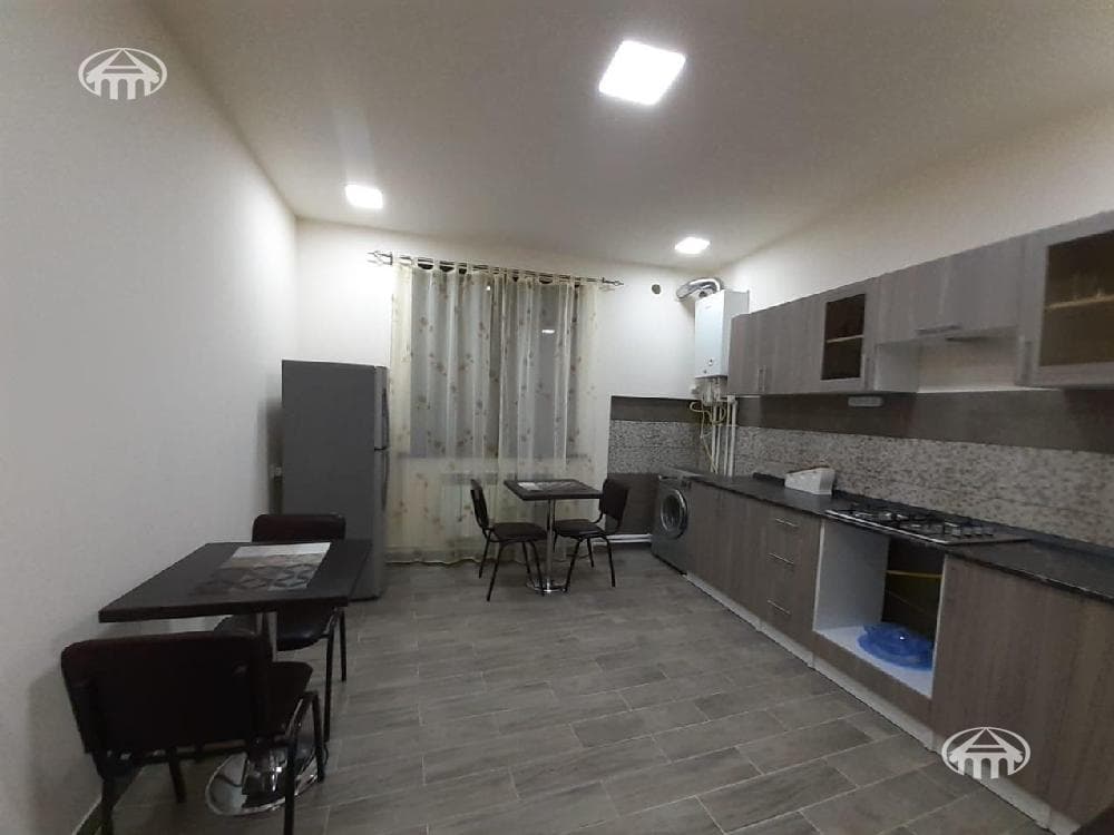 Բնակարան · 4 սեն. · 120 մ² · Կենտրոն