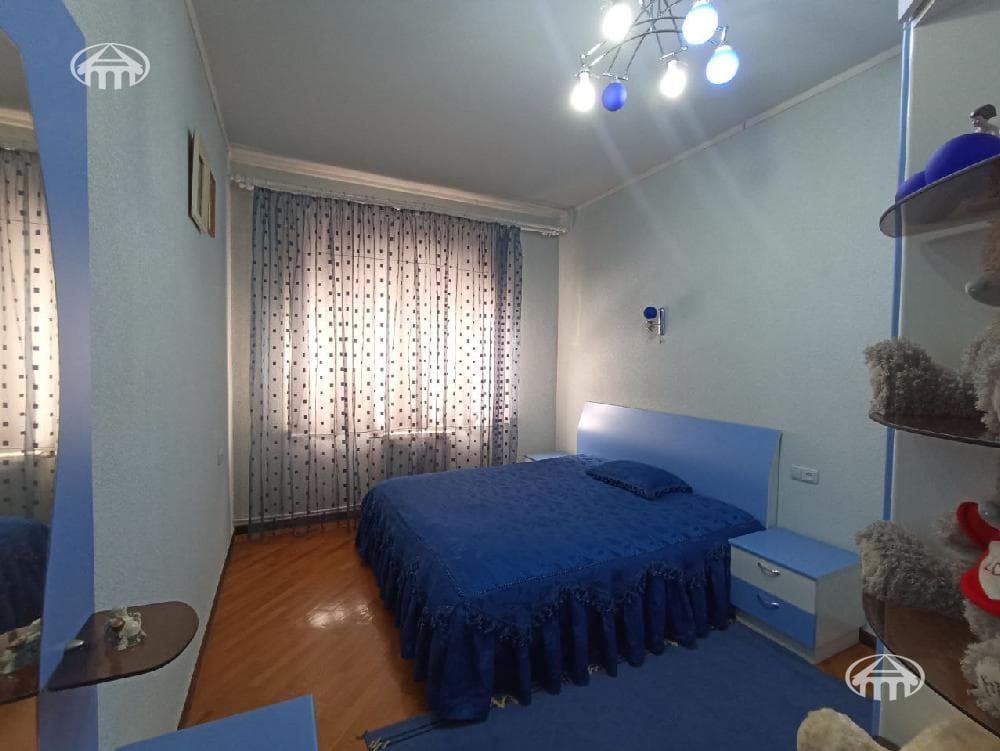 Дом · 6 комн. · 327 м² · Эребуни