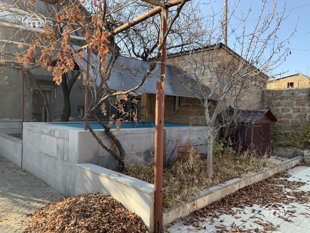 Առանձնատուն · 5 սեն. · 212 մ² · Գետամեջ