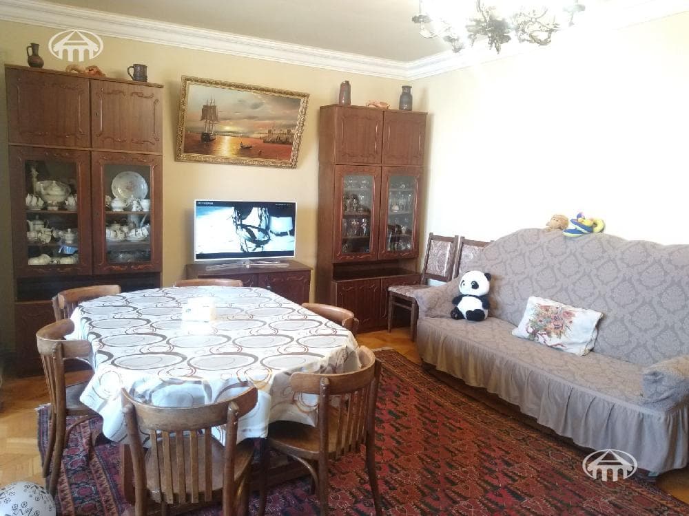 Квартира · 4 комн. · 112 м² · Давташен