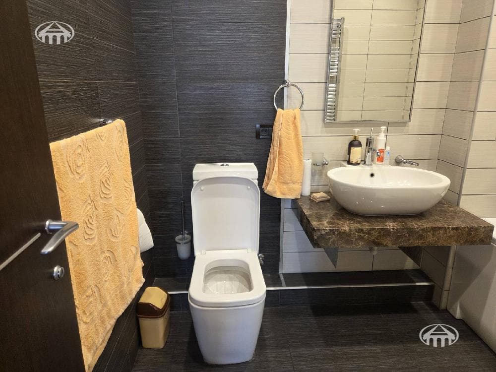 Квартира · 3 комн. · 130 м² · Кентрон