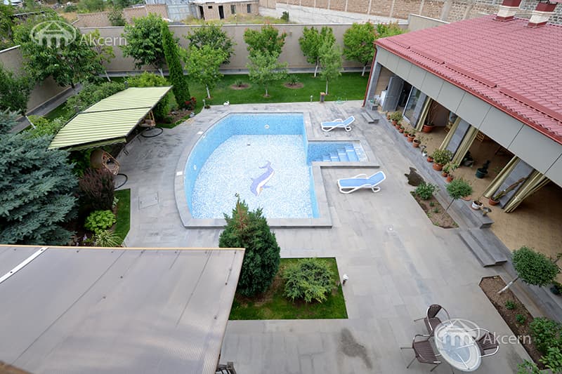 Առանձնատուն · 6 սեն. · 360 մ² · Նոր Նորք