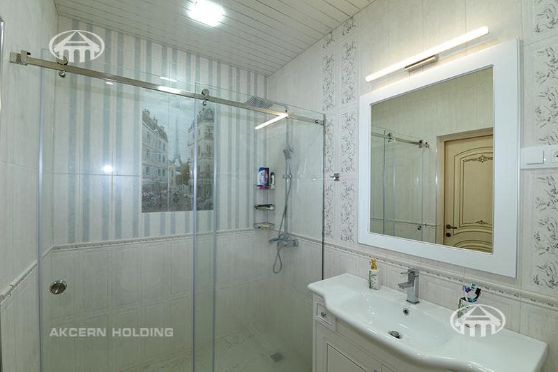 Mansion · 5 rooms · 290 m² · Avan