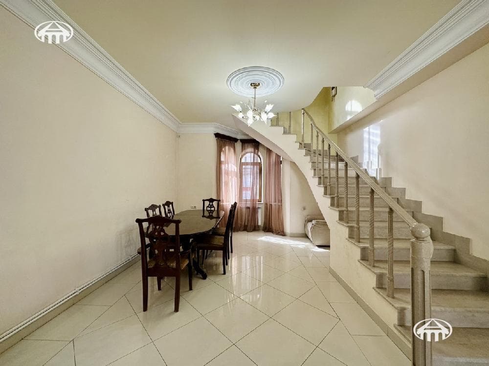 Mansion · 4 rooms · 220 m² · Arabkir — photo 9 / 20