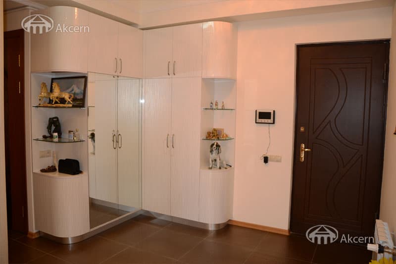 Квартира · 3 комн. · 121 м² · Арабкир