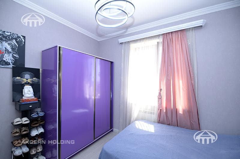 Mansion · 5 rooms · 330 m² · v. Arinj