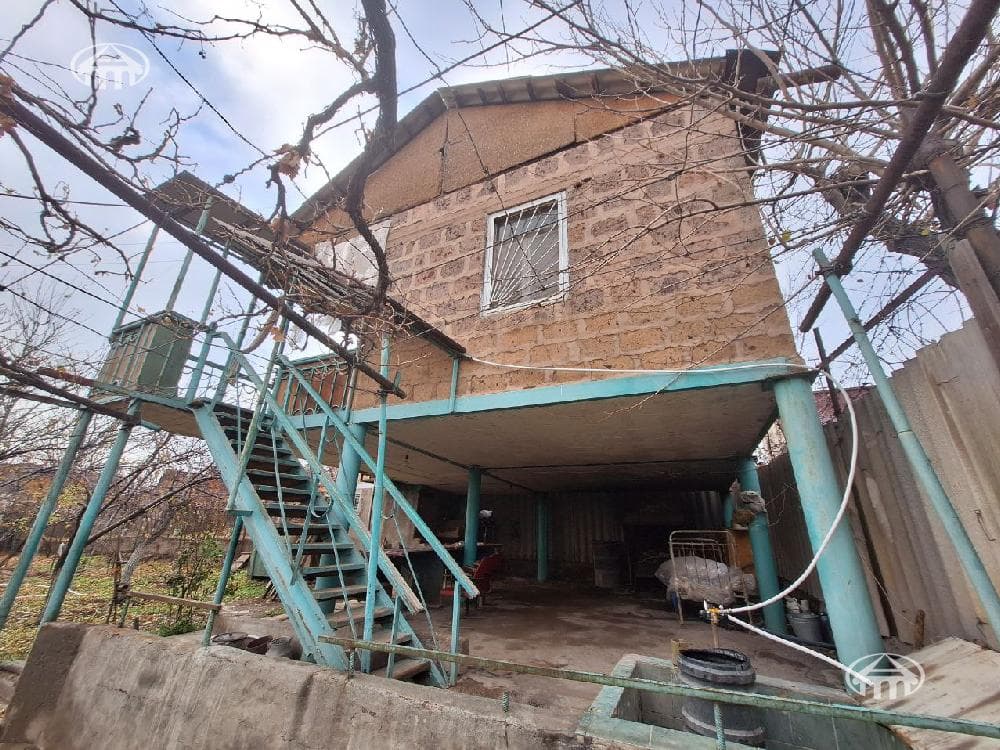 Дом · 500 м² · Шенгавит