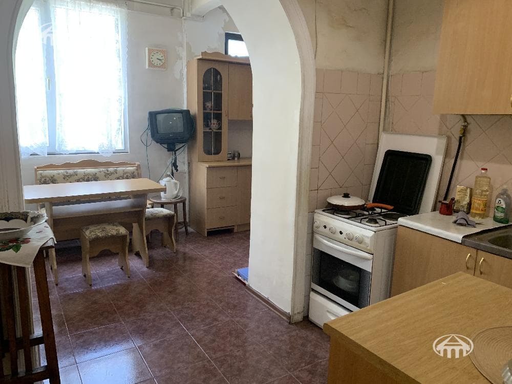 Квартира · 3 комн. · 74 м² · Кентрон