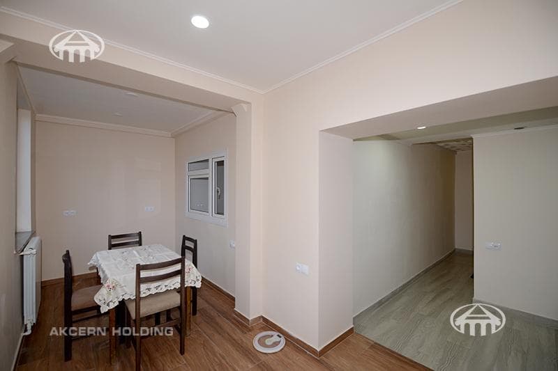Apartment · 4 rooms · 102 m² · Kentron