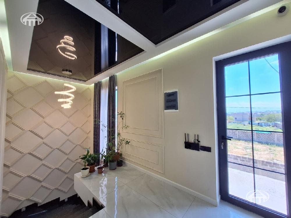 Mansion · 6 rooms · 246 m² · Zovuni