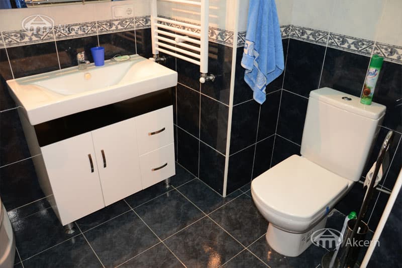 Apartment · 3 rooms · 93 m² · Kentron