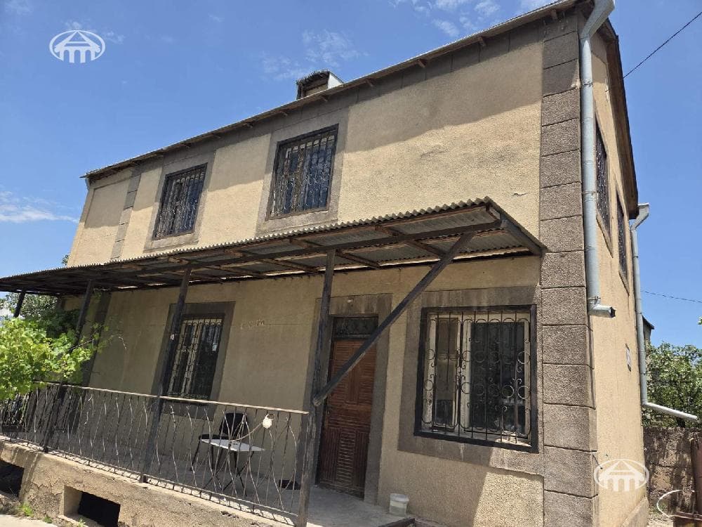 Загородный дом · 4 комн. · 209 м² · Нурнус
