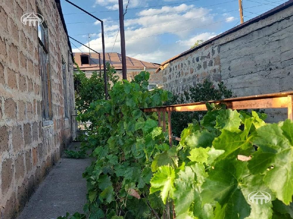 Առանձնատուն · 6 սեն. · 326 մ² · Օշական
