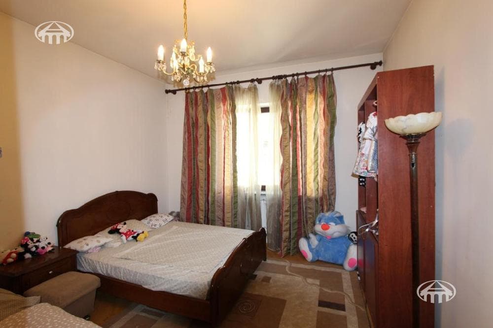 Дом · 5 комн. · 435 м² · Арабкир